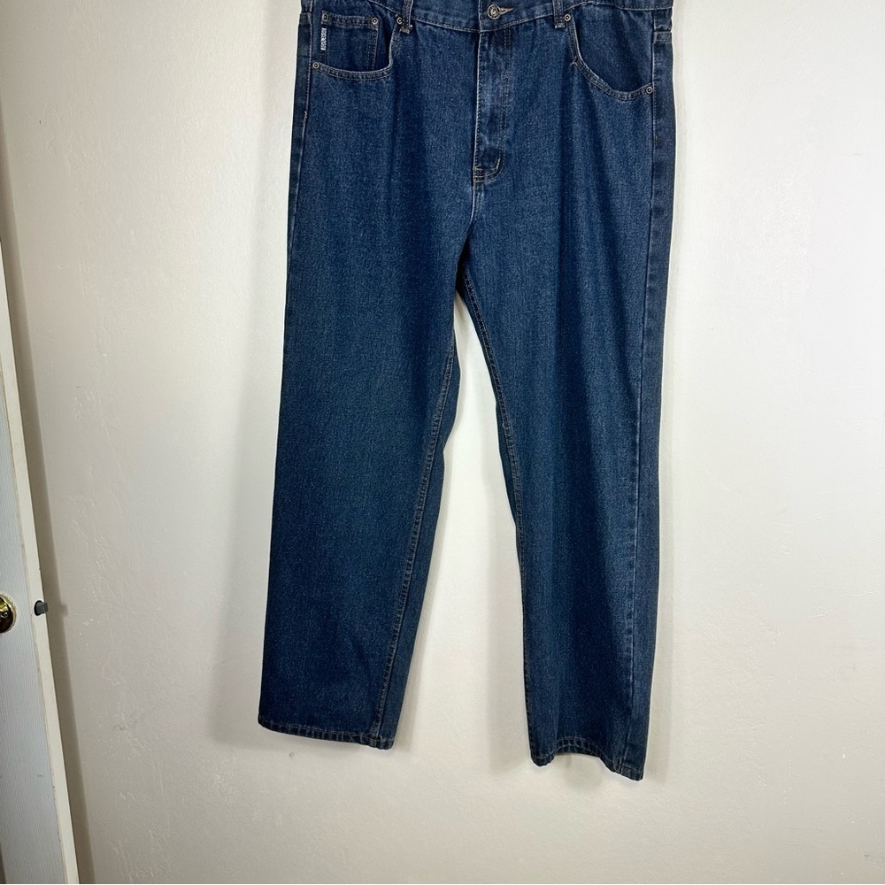 Oscar jeans selected. 38/32 Preowned. No flaws 181/2 waist rise 13 inseam 30
